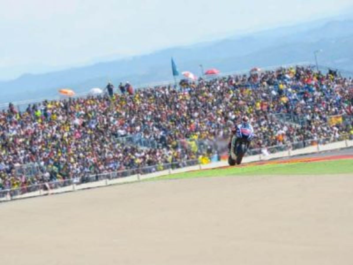 Lorenzo en Motorland