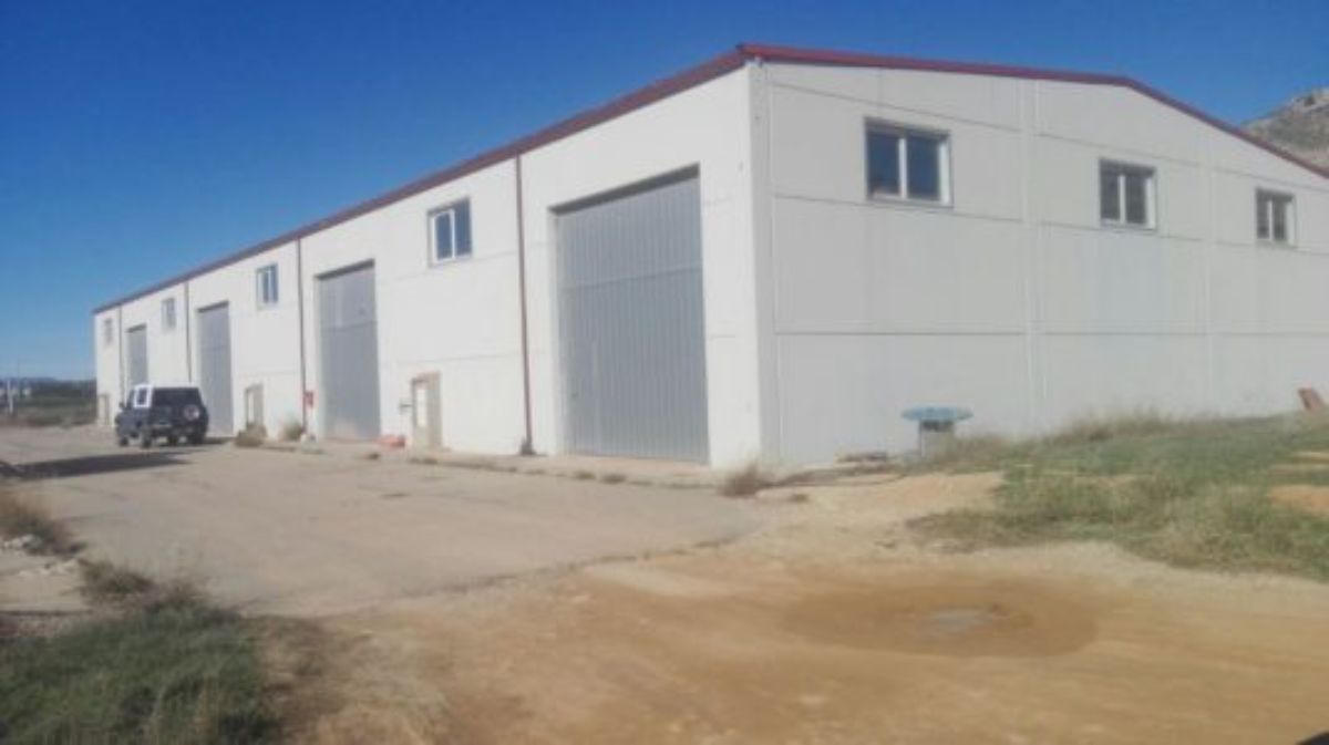 foz-calanda-alquiler-cuatro-naves-iniciativas-empresariales