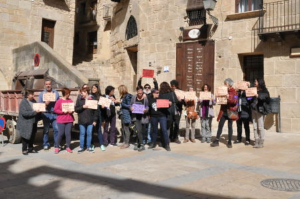 mujer valderrobres