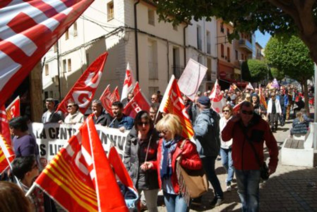 unas-300-personas-marchan-1-mayo-andorra-1