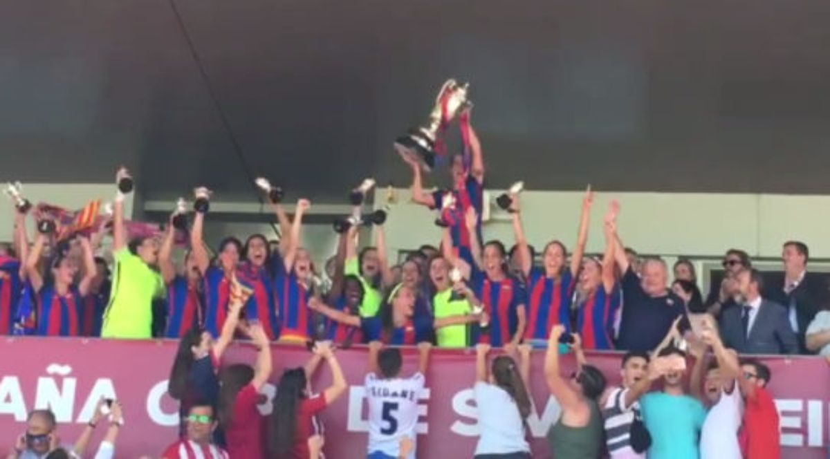 barca-latorre-lleva-copa-reina-ante-atletico-meseguer