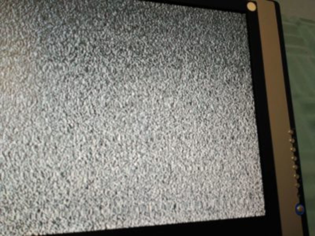 urrea-recoge-firmas-servicio-digno-senal-tele