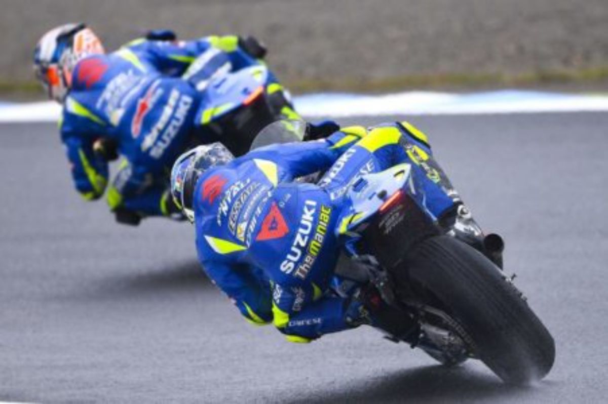 japon-gp-infarto-bajo-lluvia (1)