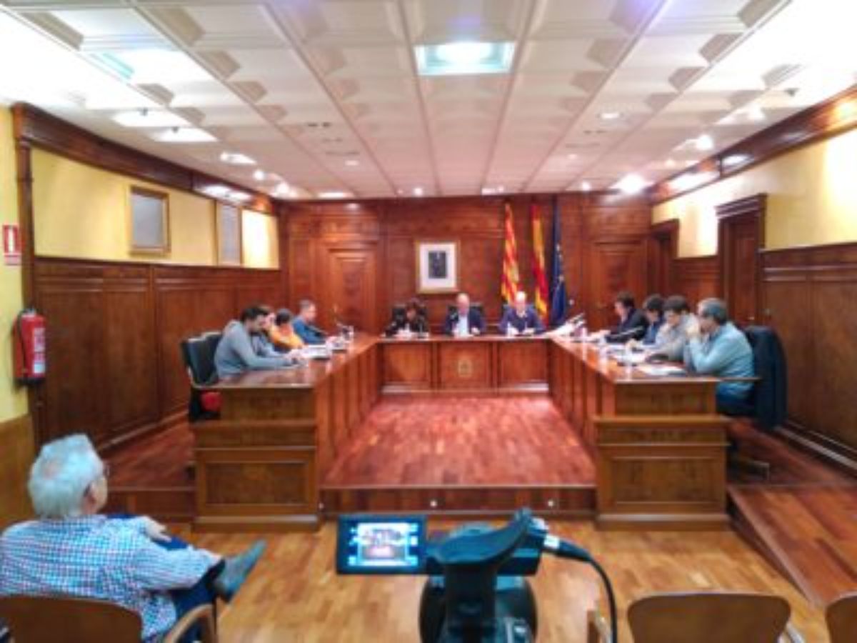calanda-adjudica-obras-parquin-maquina-lecha