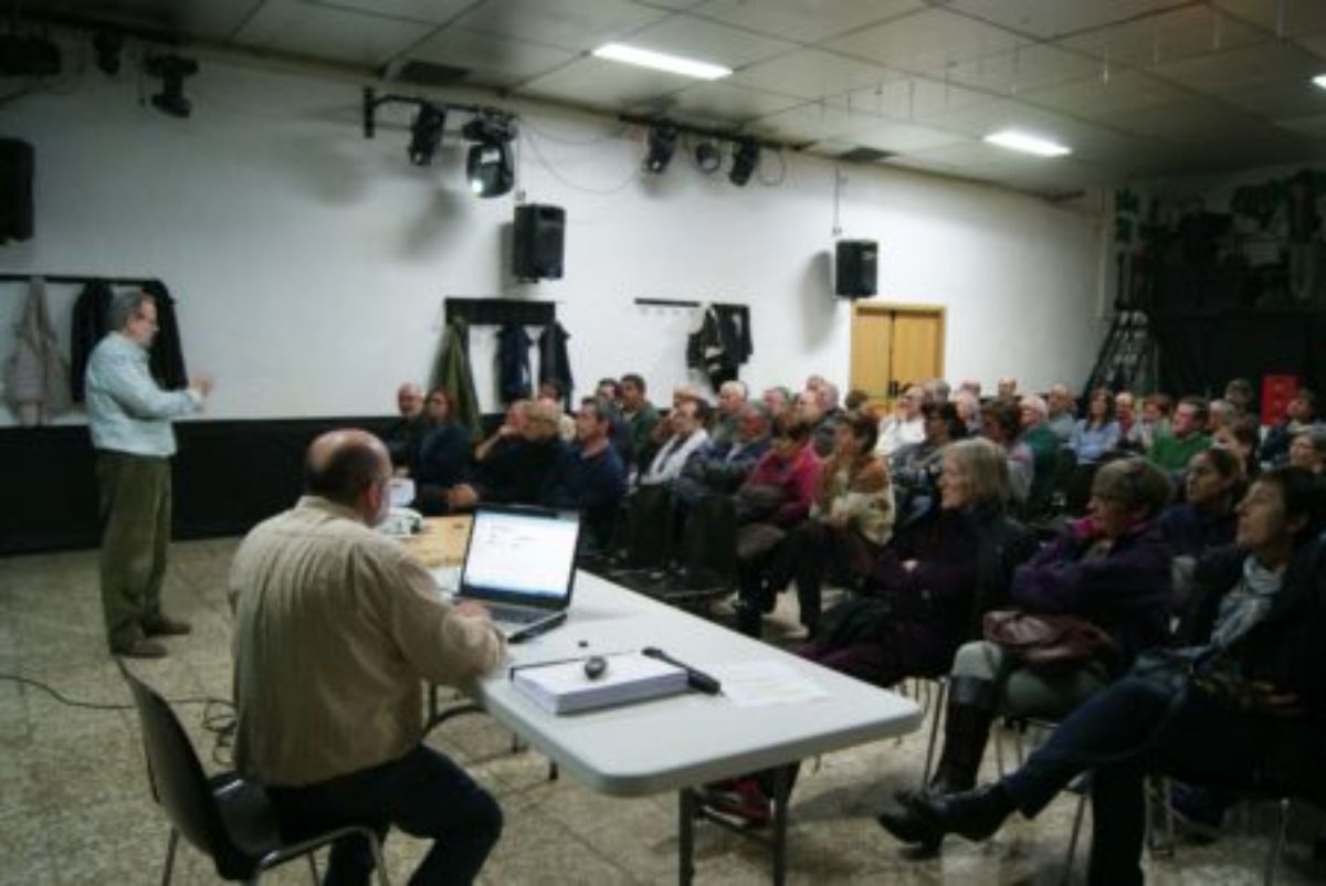 Reunion sobre la depuradora en Torrecilla