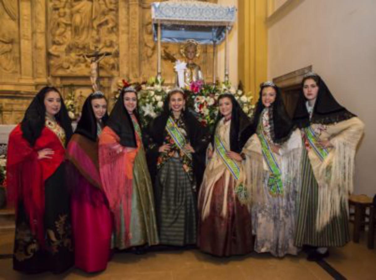 reina y damas de escatron 2018