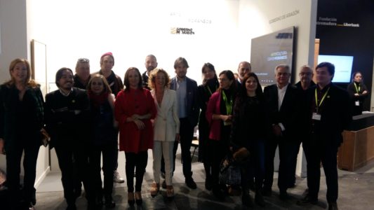 foto de familia en el espacio de Aragon en Arco Madrid