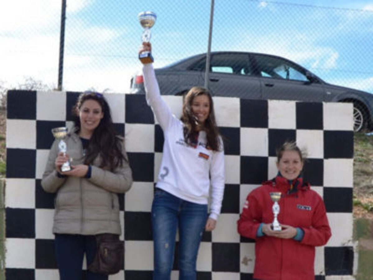 laura slalom automovilismo regional
