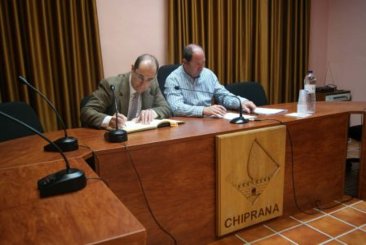 chiprana-fotovoltaicas-cobra-firma