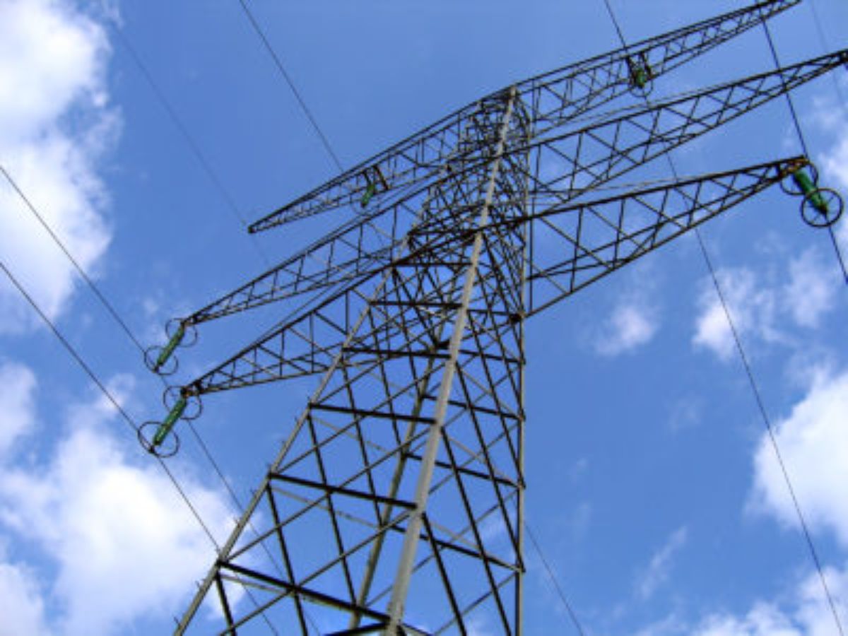 electricidad poste alta tension
