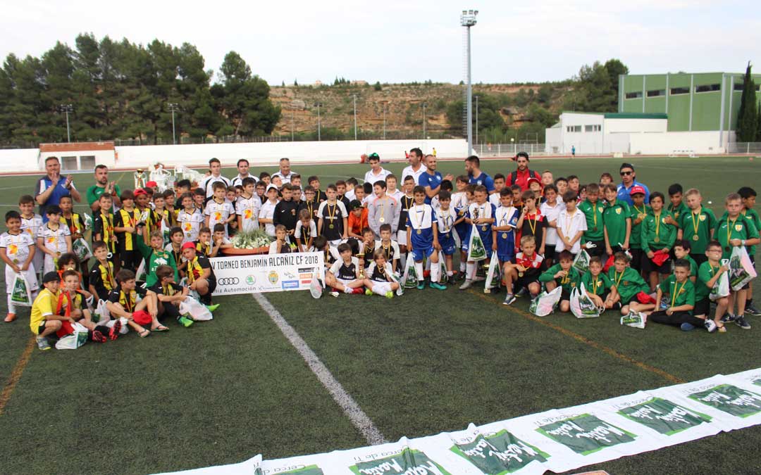 FOTO-GRUPO-TORNEO-FUTBOL