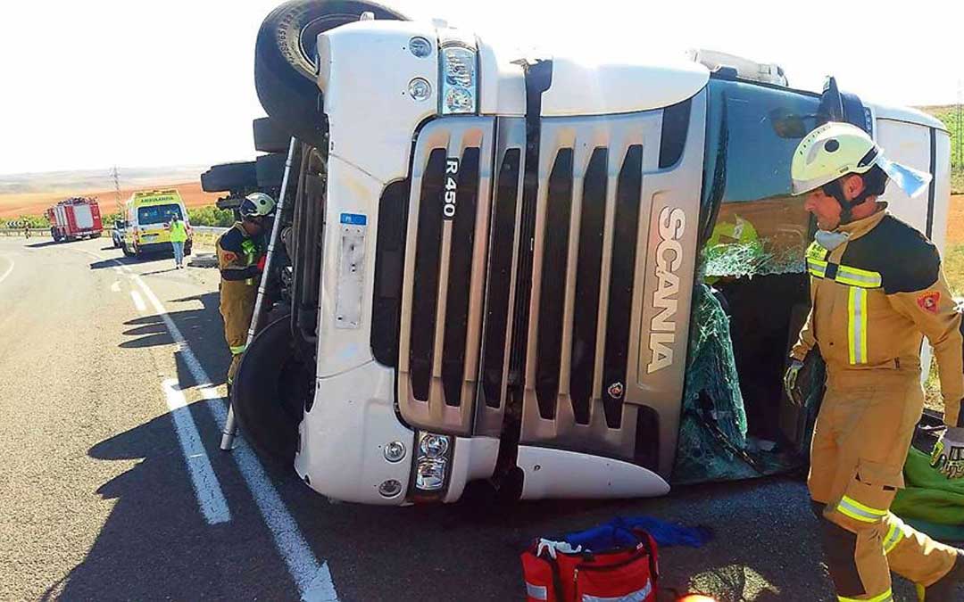 quinto-camion-volcado-232-accidente-detalle
