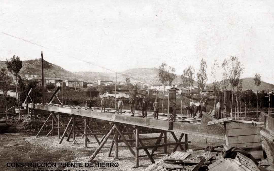 Construcción Puente de Hierro