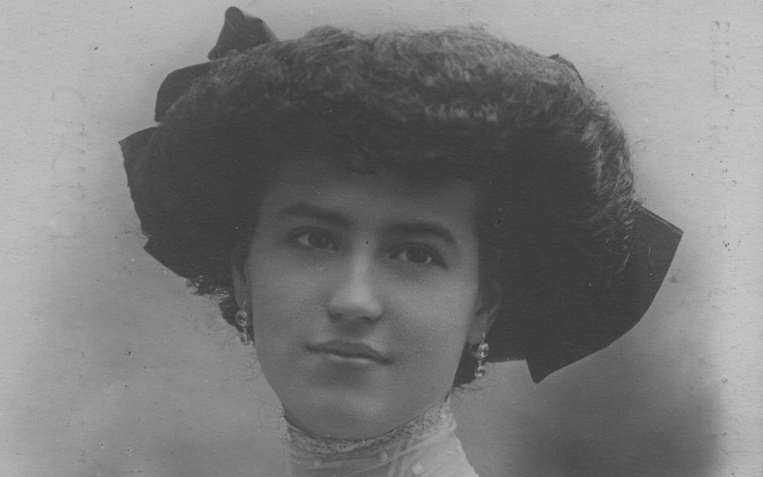 elvira-de-hidalgo-1909-debut