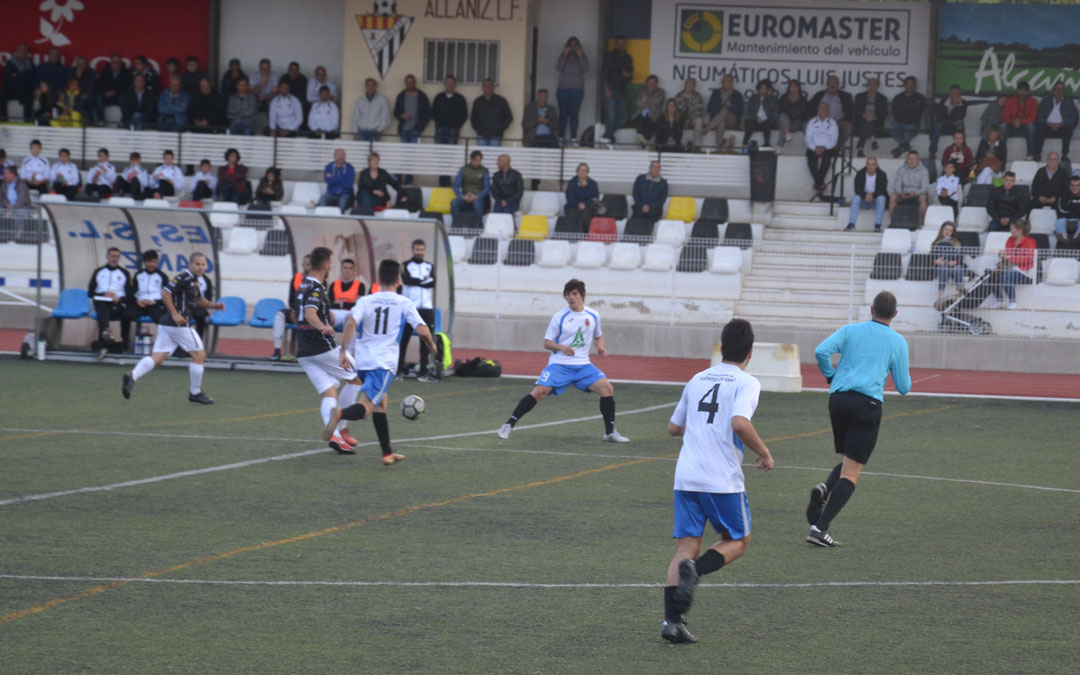 El Alcañiz goleó al Fuentes este domingo en la Ciudad Deportiva Santa María