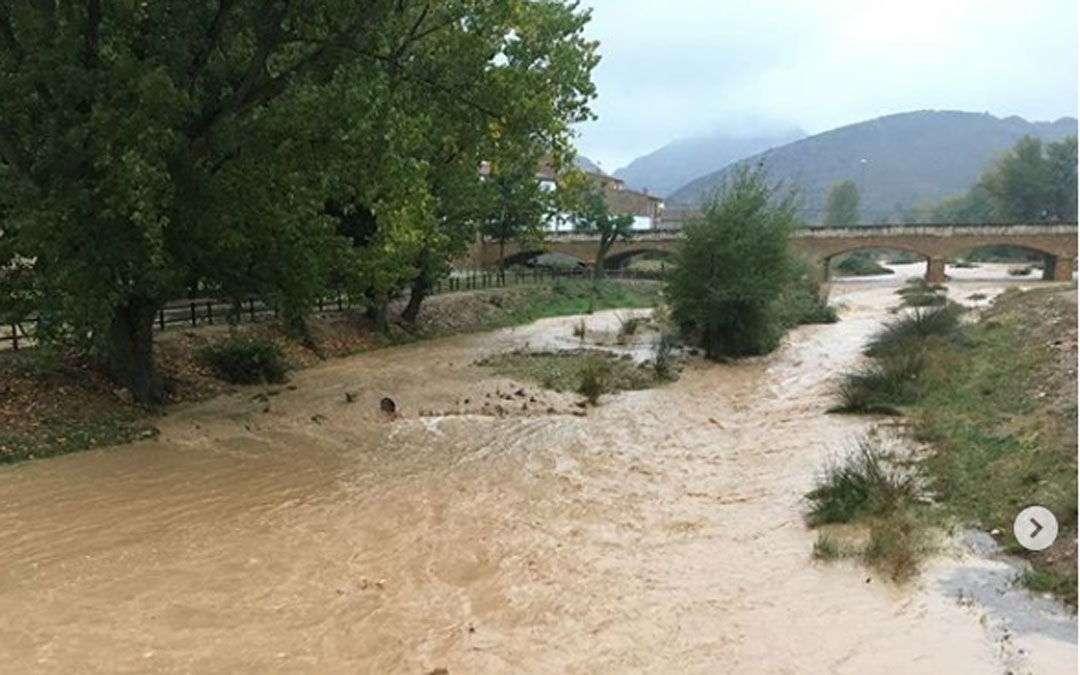 El río Martín a su paso por Oliete. ADOPTAUNOLIVO
