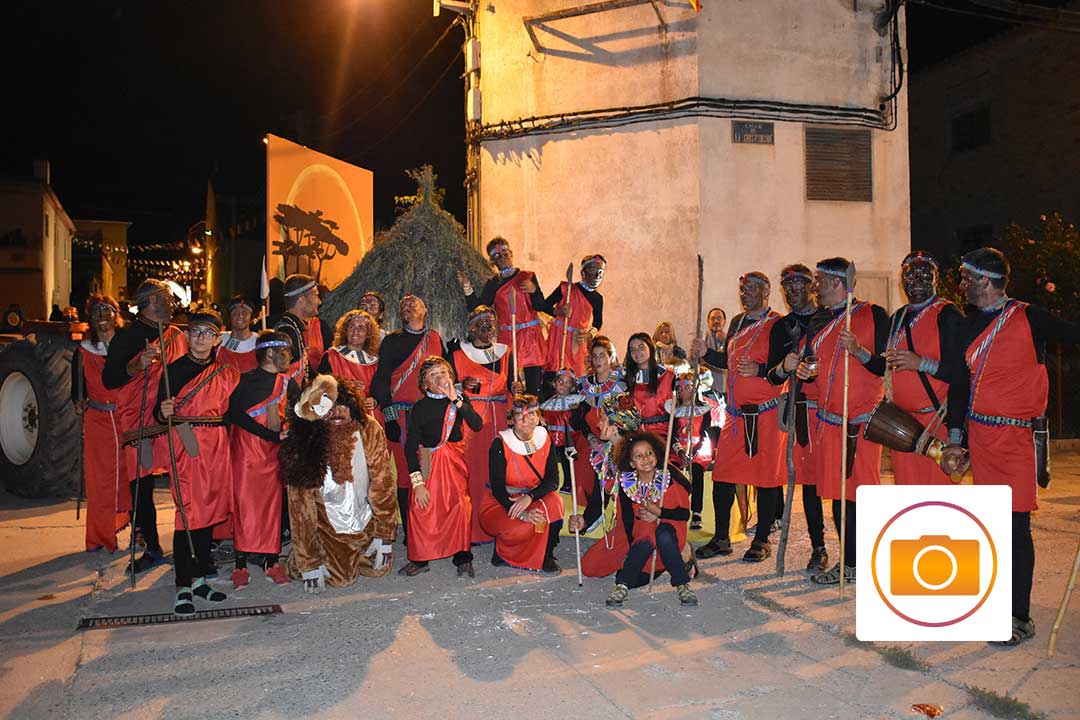 Presentación reinas y carrozas en Valjunquera