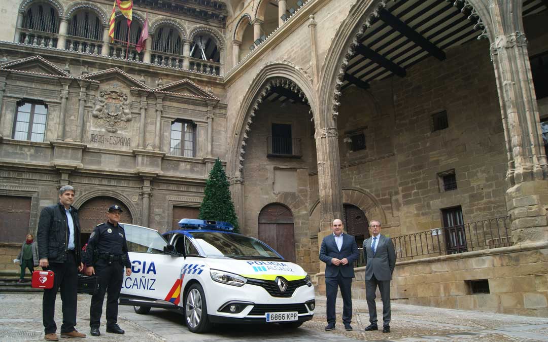 coche policia alcaniz
