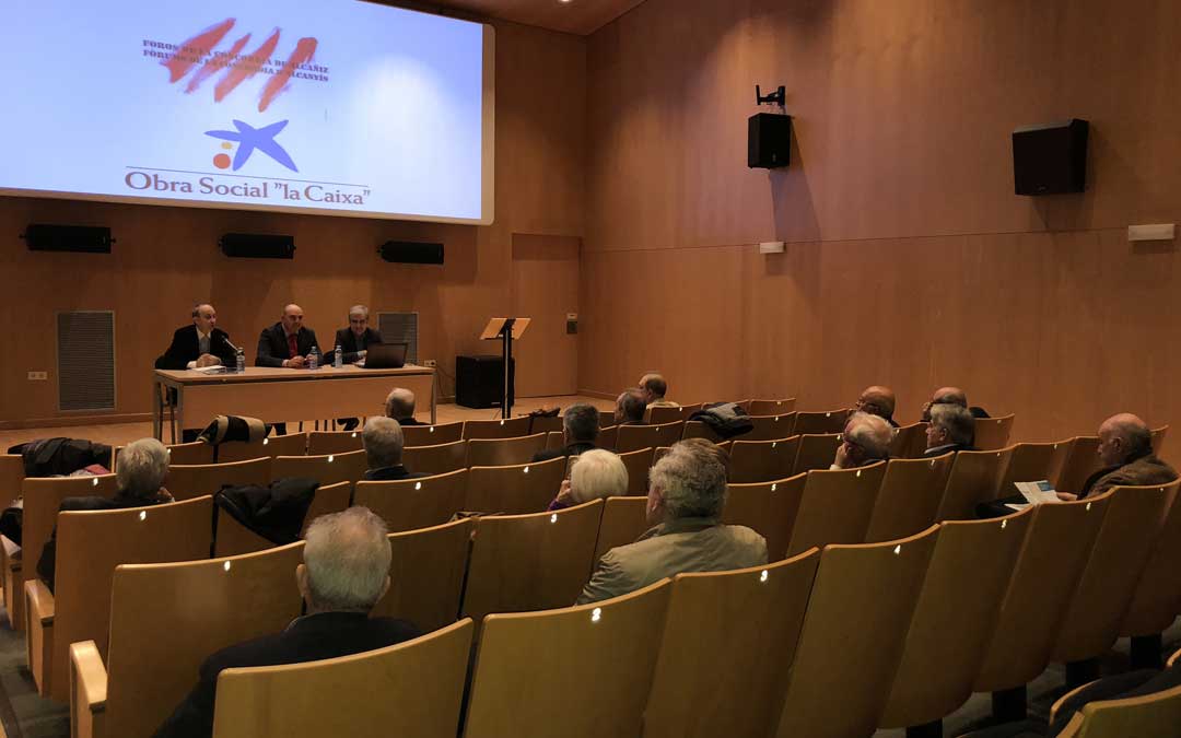 Los Foros se han desarrollado entre el Palacio Ardid y el Parador