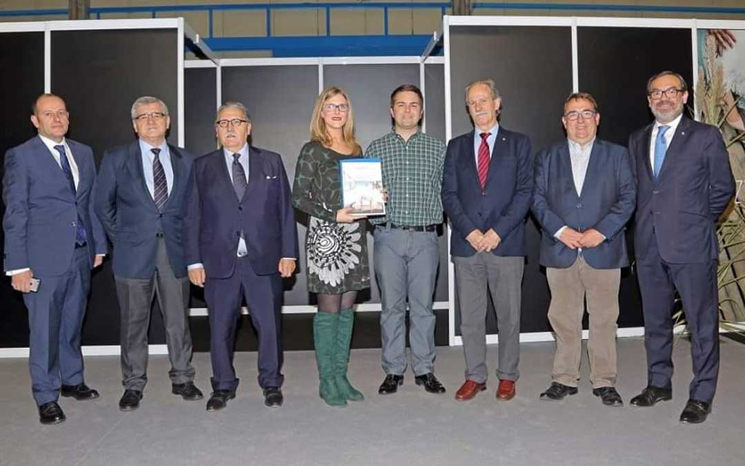 Rocatín y Sánchez, en el centro, durante la inauguración. NUPZIAL 2018