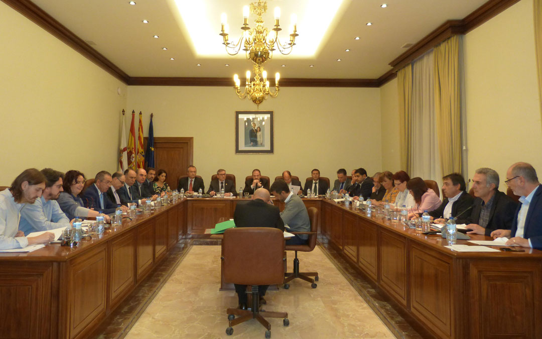 pleno-diputacion-teruel-central