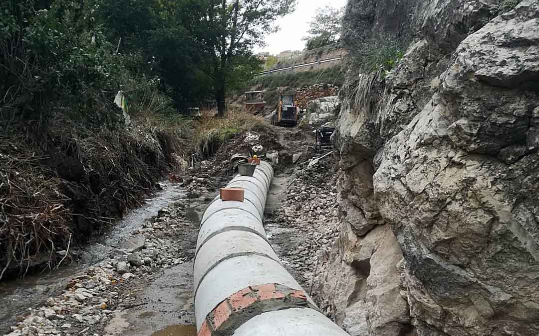 Canalización afectada por las lluvias. ayto. utrillas