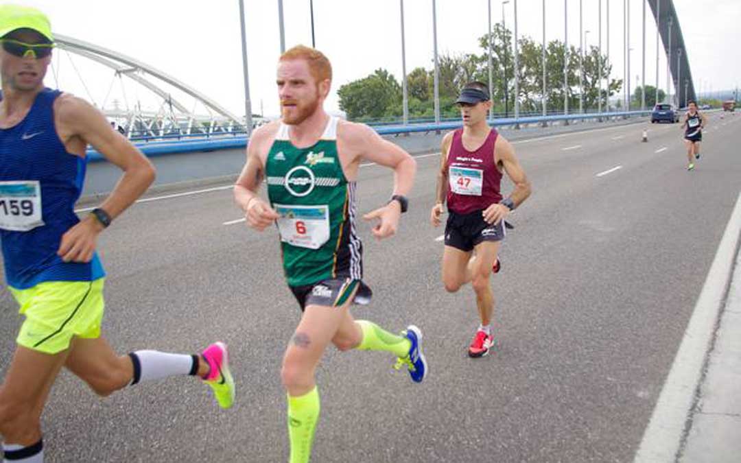 Foto de archivo del atleta Iván Ramírez en una carrera