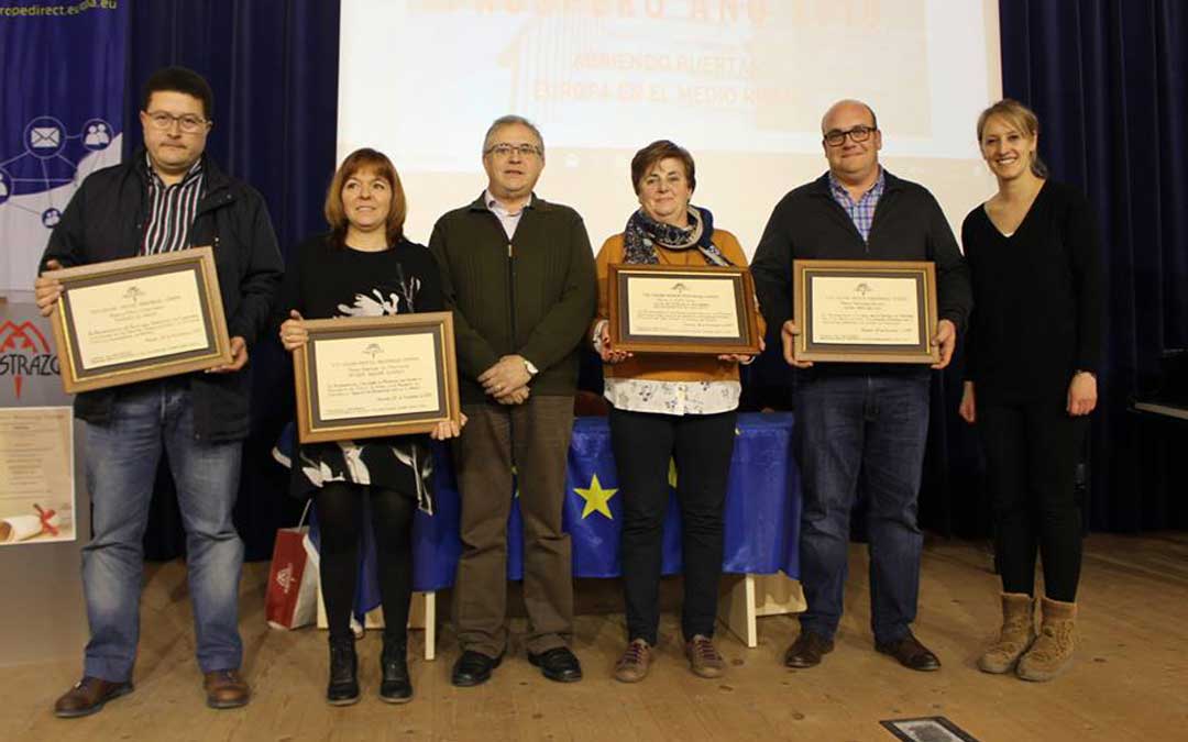 Foto de grupo de los premiados y autoridades. en la VIII edición de los galardones. Imagen: Comarca del Maestrazgo