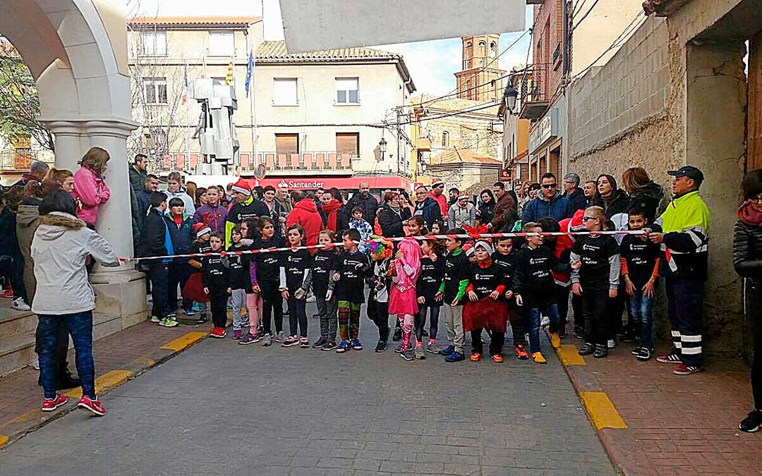 Salida de la San Silvestre en Utrillas 2017
