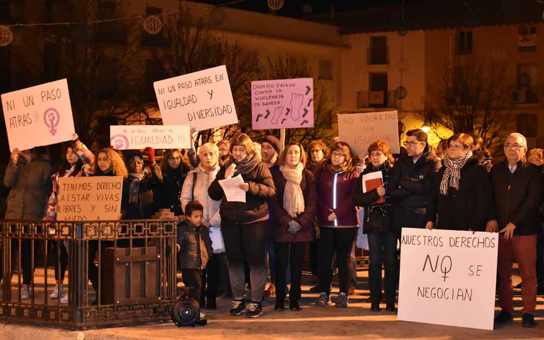 A la concentración de Caspe acudieron varias decenas de personas.