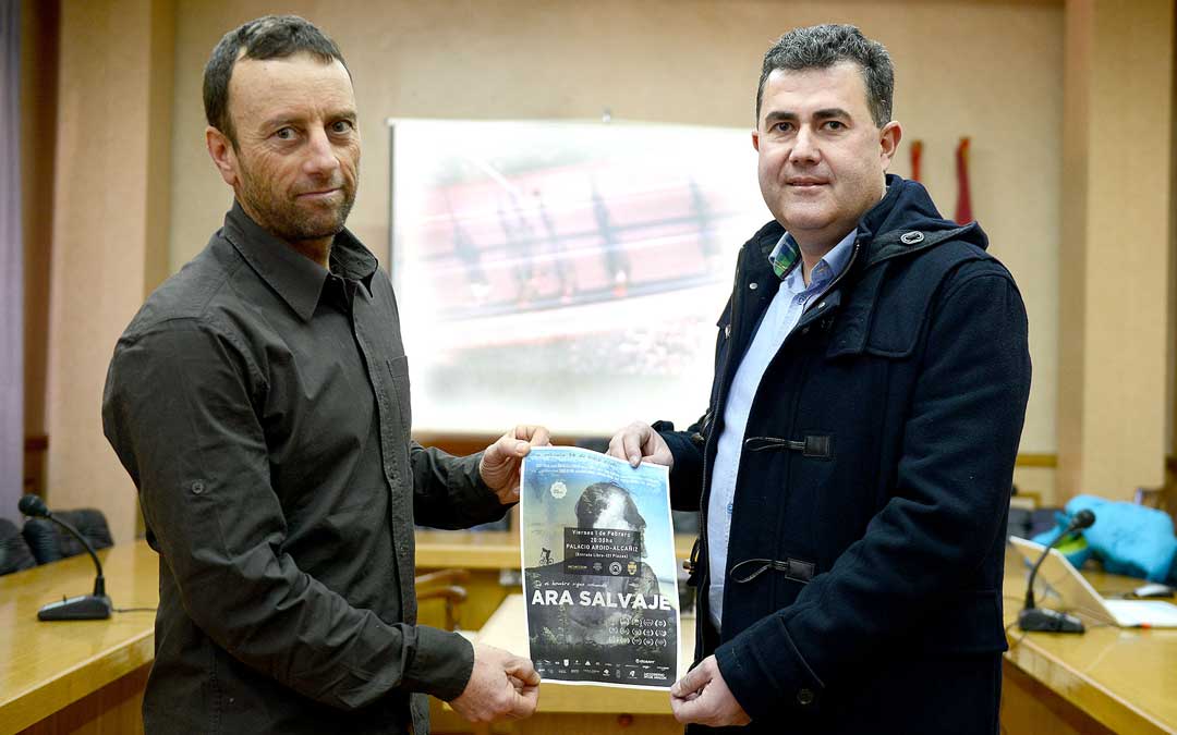 El jefe técnico del Servicio Municipal de Deportes, Carlos Herráez; y el concejal de Deportes, Eduardo Orrios