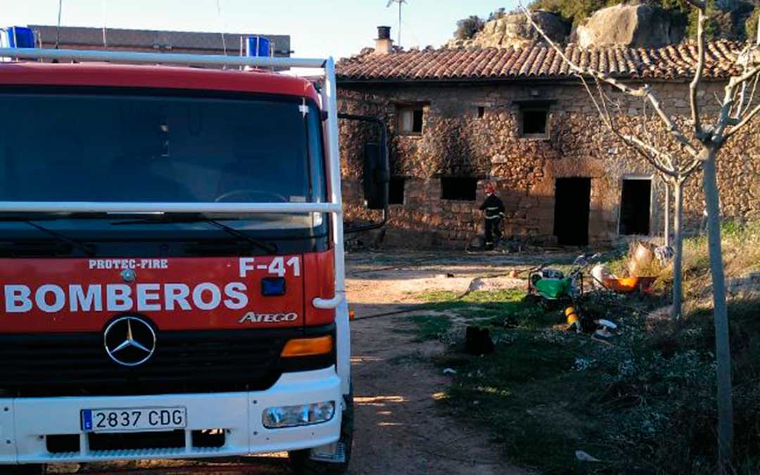 camion bomberos dpt incendio masia alcaniz