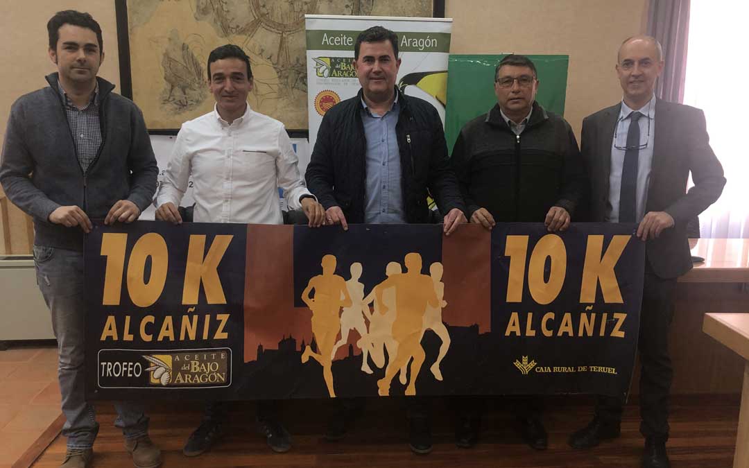 Tomé (Aragonesa de Obras Civiles), Ramo (Tragamillas), Orrios (Ayuntamiento), Caldú (D.O. Aceite) y Centelles (Caja Rural), este miércoles en rueda de prensa. Foto: L. Castel