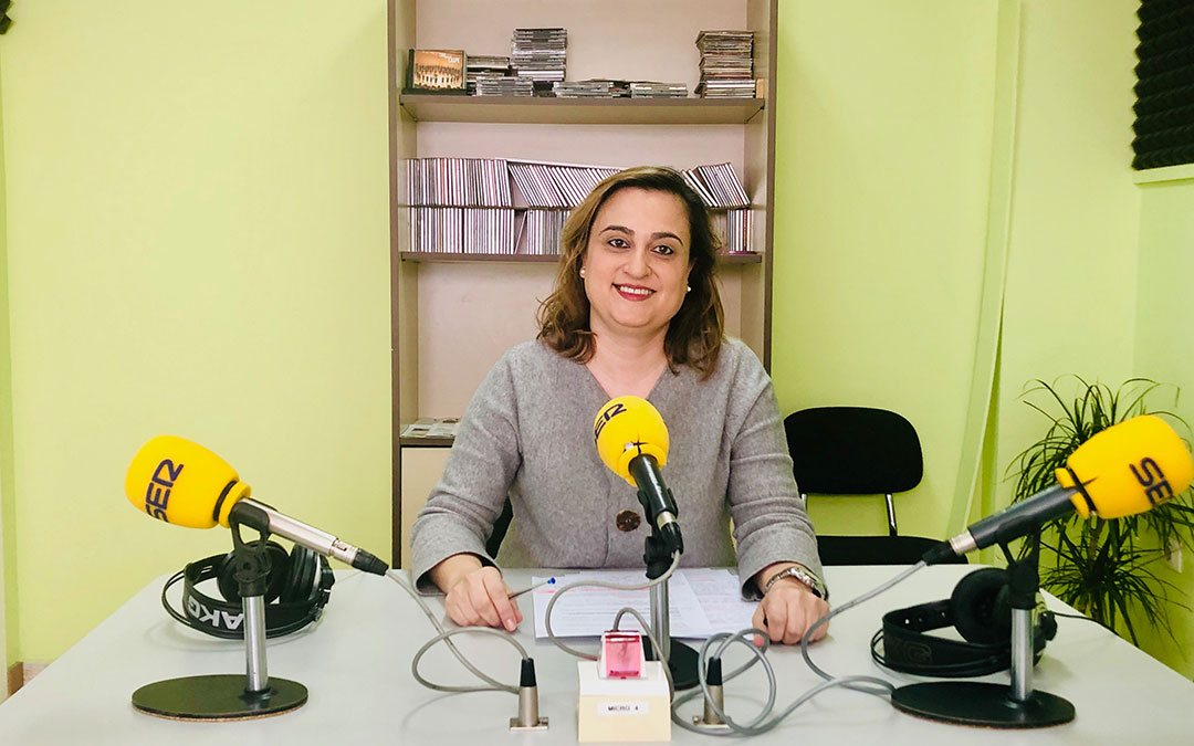 Comenzamos repasando los próximos eventos culturales con la concejal Ana Ros, del Ayuntamiento de Caspe. Hablamos del Juramento de los Compromisarios de este fin de semana. Espacio Jurídico Medina. Sección cine y tv. En deportes, analizamos el partido FS Caspe-Peña La Murga.