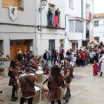 Ariño recreó la Leyenda de Dragón y Jorge este 23 de abril con todo el pueblo implicado.