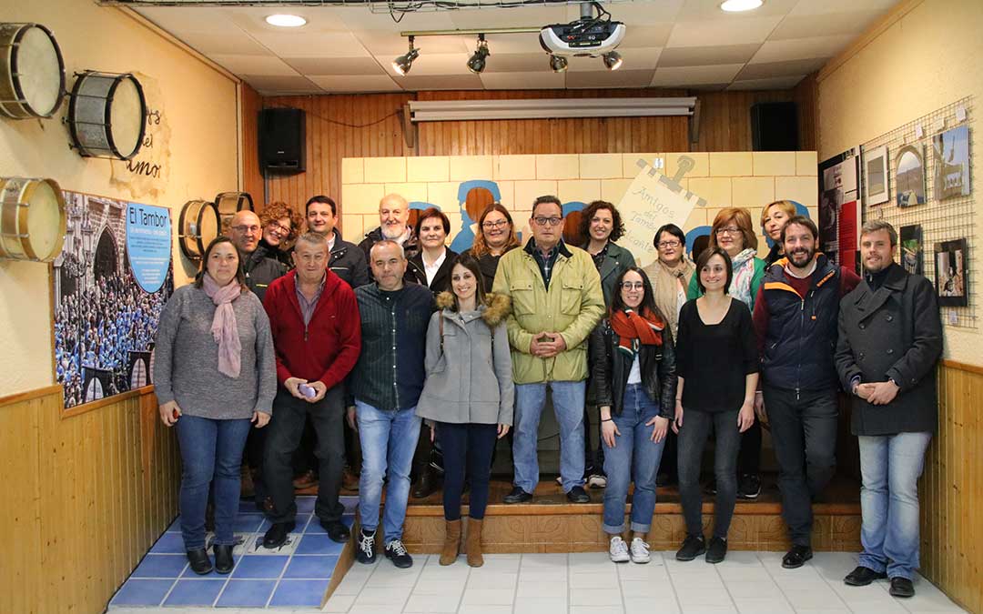 asociacion amigos del tambor comerciantes alcaniz tiendas