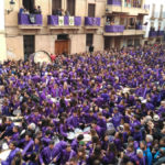 La plaza España de Calanda durante la Rompida de la Hora del Viernes Santo en 2019. / Beatriz Severino