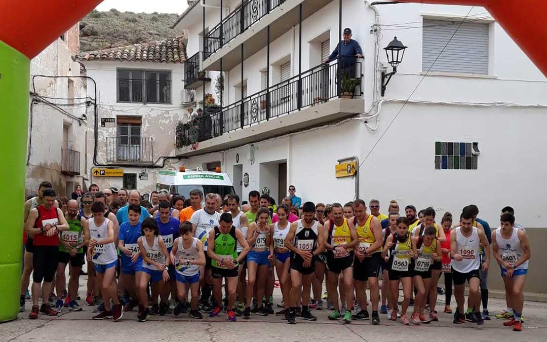 salida de la carrera de san jorge desde la plaza de urrea