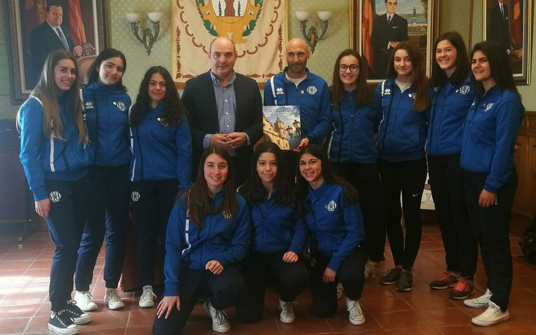 juvenil femenino voleibol alcaniz recepcion ayuntamiento