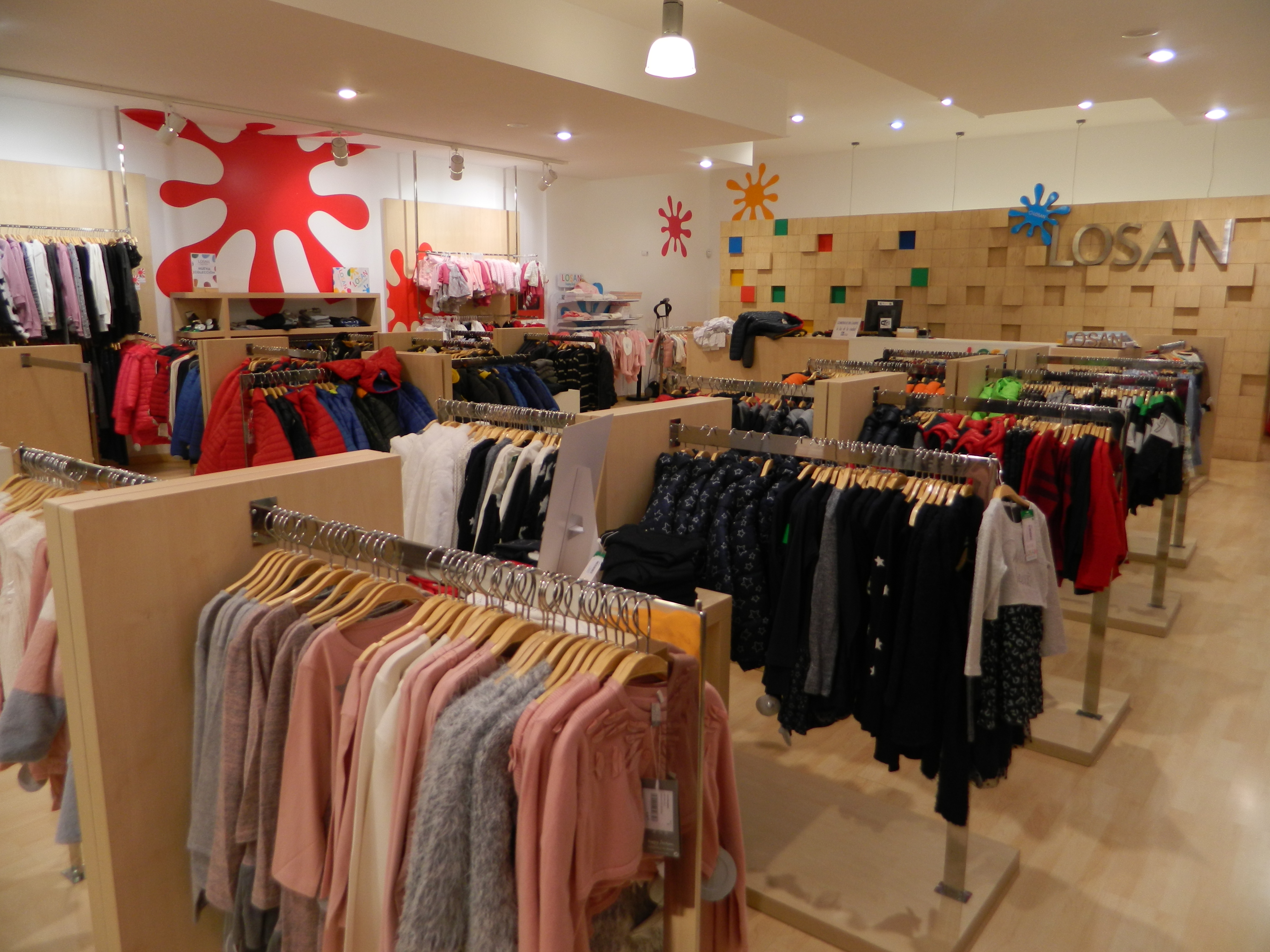 Tienda Sportwell, de Losan, ubicada en el polígono Los Arcos de Caspe.