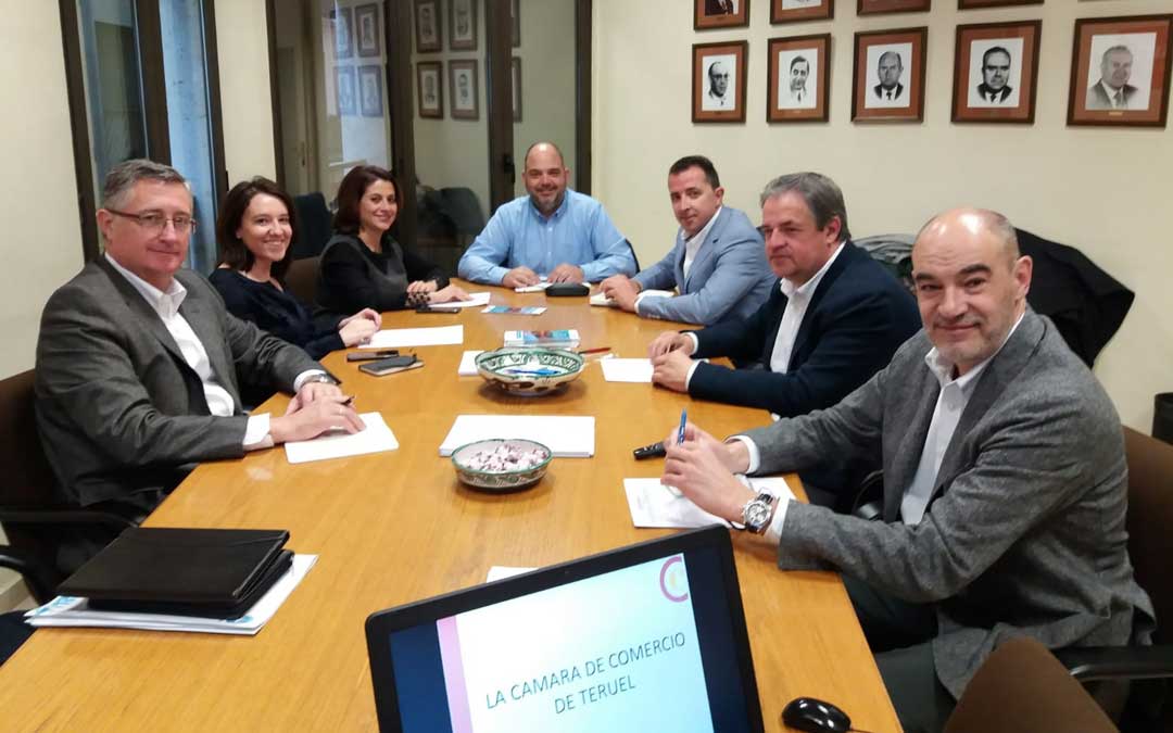 Reunión entre representantes del PP y de la Cámara de Comercio este martes