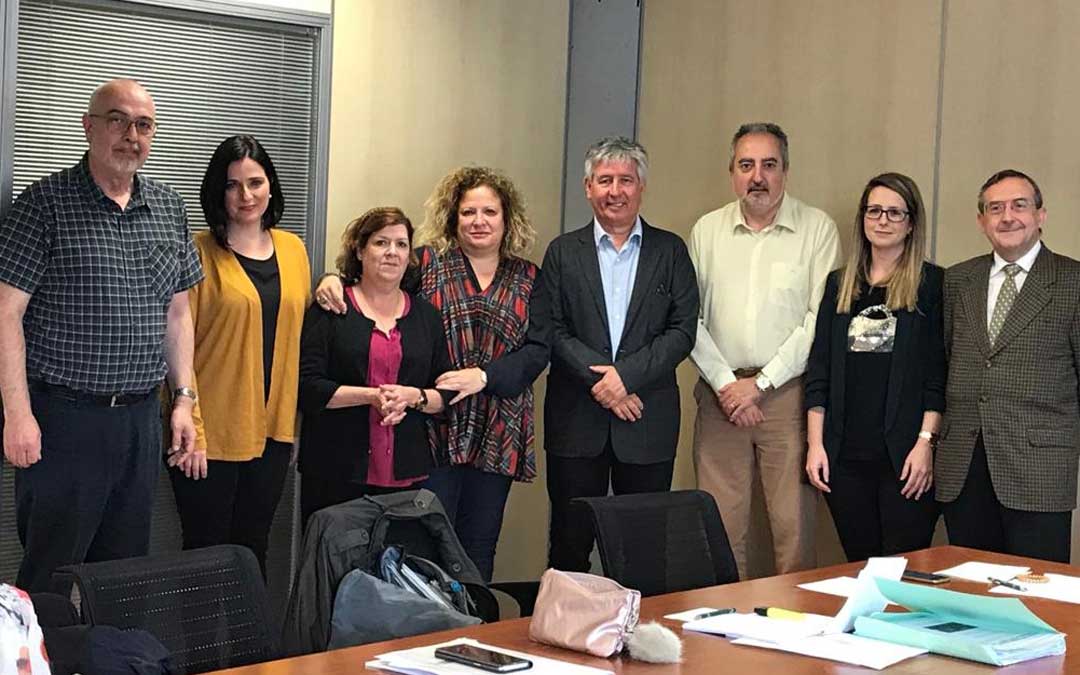 Miembros de la mesa negociadora