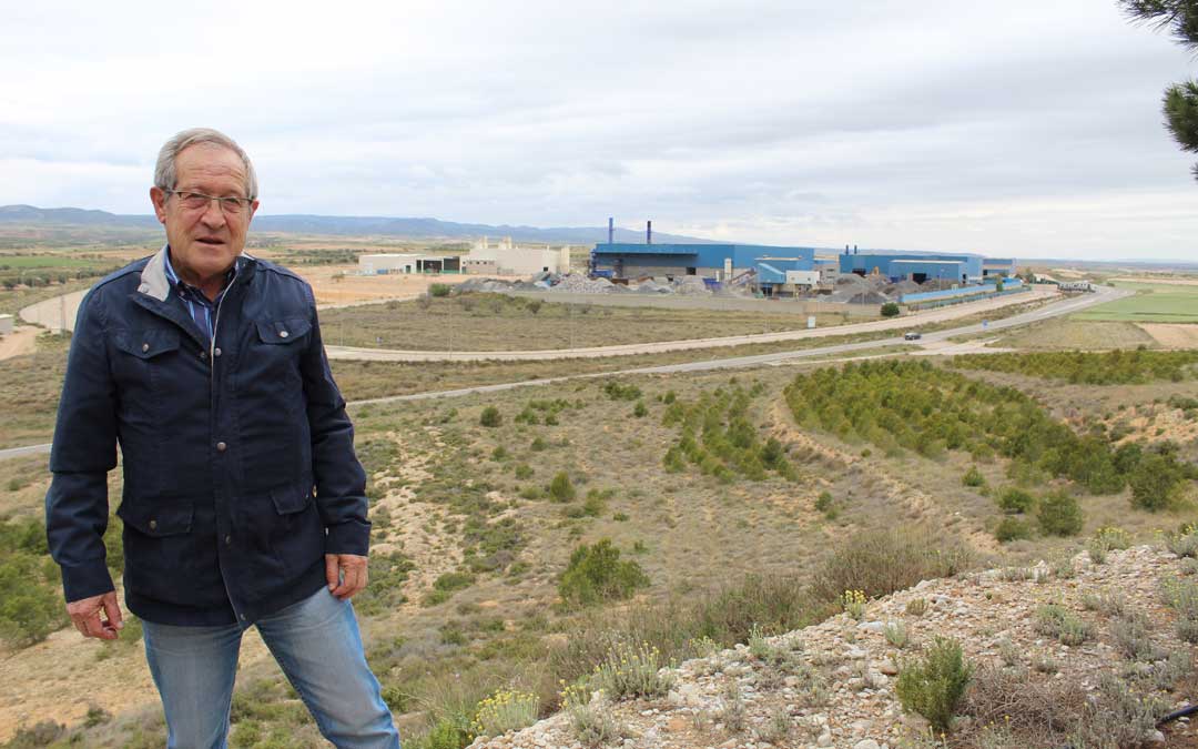 Del Río, ante el polígono San Cristóbal con Recobat, Mefragsa y Toro Gips, la última incorporación.