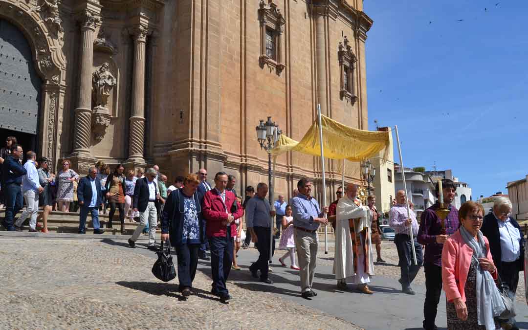 Procesión de San Isidro de Alcañiz saliendo desde la excolegiata