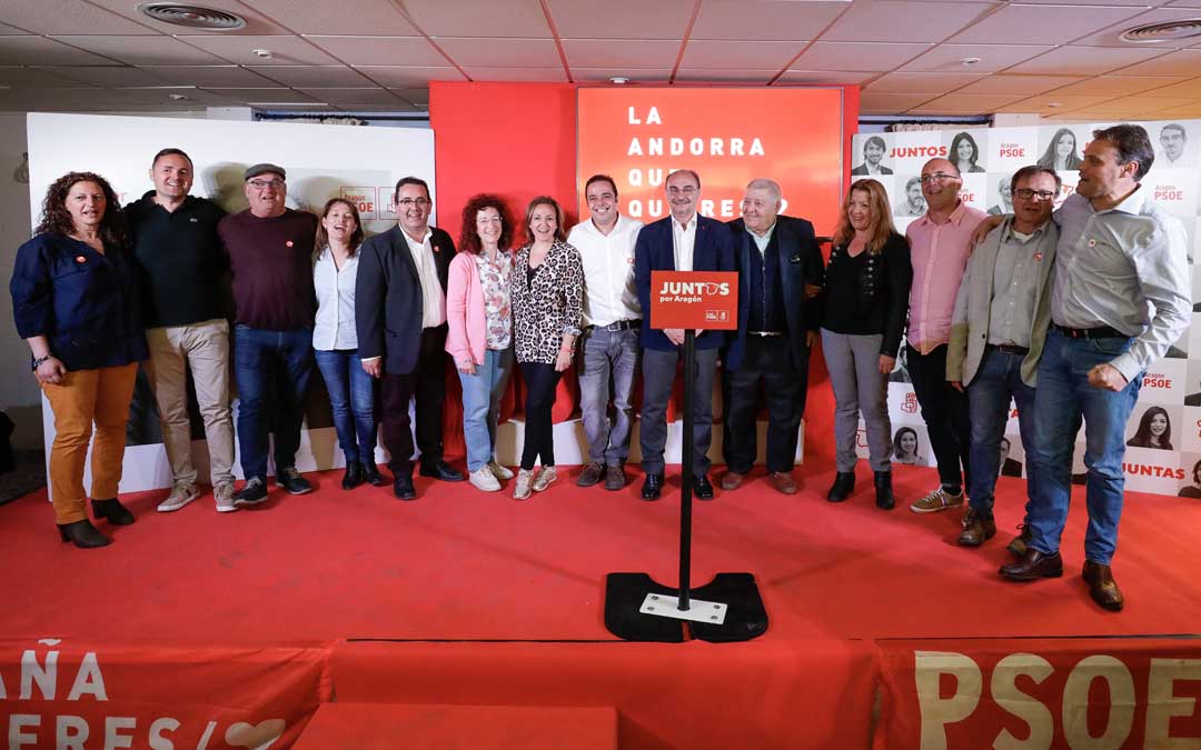 La candidatura municipal del PSOE de Andorra, este sábado, junto a Javier Lambán y Mayte Pérez