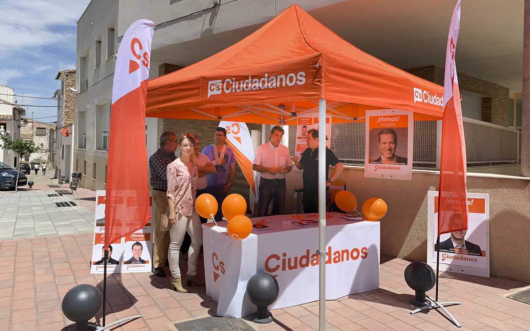 Ciudadanos instaló la carpa informativa en la plaza de San Blas./Cs