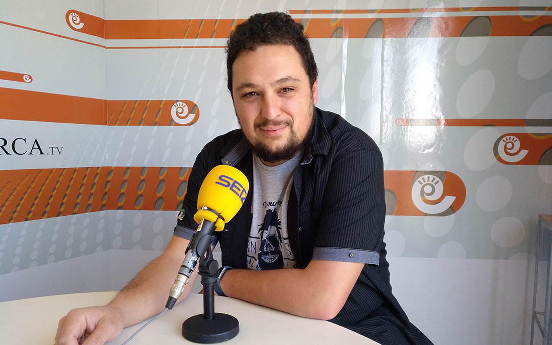 Javier Álvarez, profesor.
