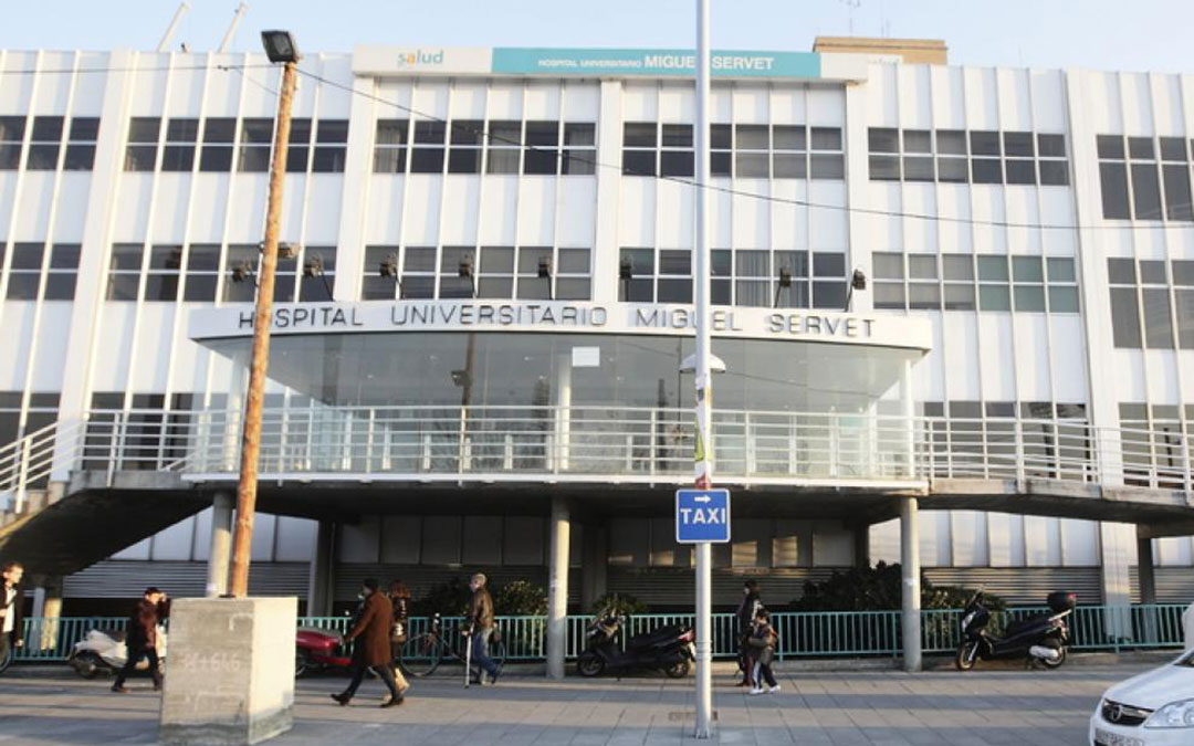 El menor atacado con acido fue trasladado al Hospital Miguel Servet de Zaragoza.
