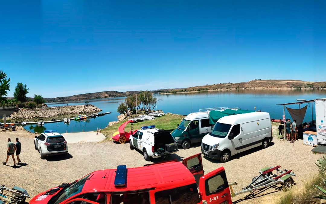 Imagen del dispositivo de búsqueda que trabaja en el Mar de Aragón de Caspe