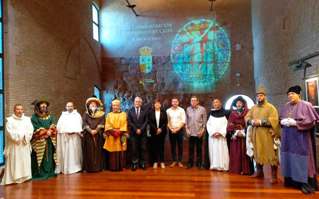 Al acto acudieron representantes municipales y actores de las obras teatrales.
